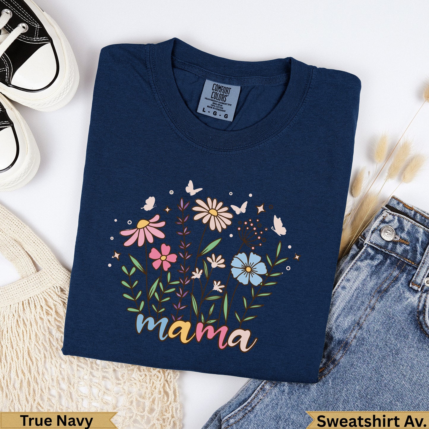 Navy t-shirt with "mama" and floral design, size L.