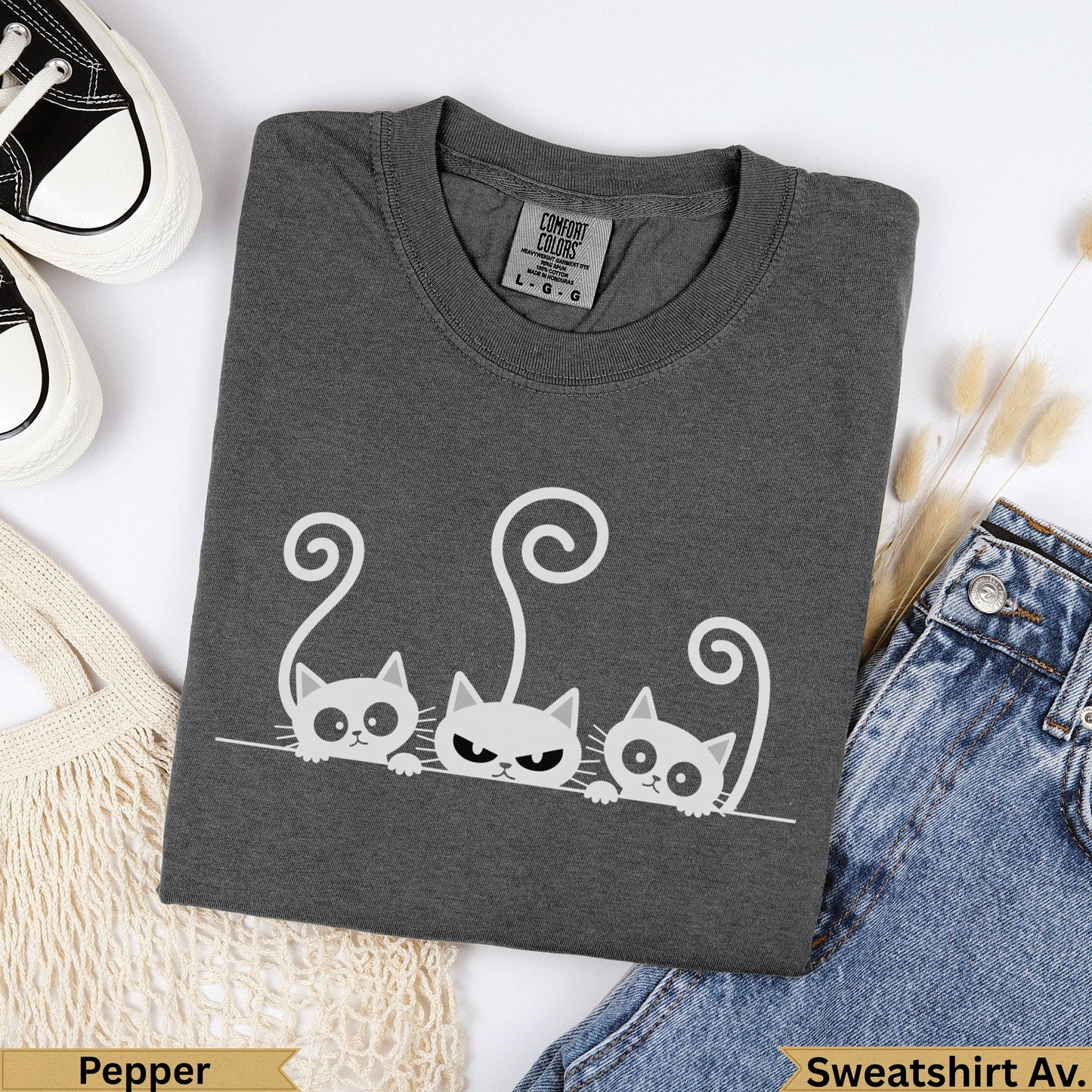 Dark gray t-shirt with three cartoon cats and "Pepper" text.