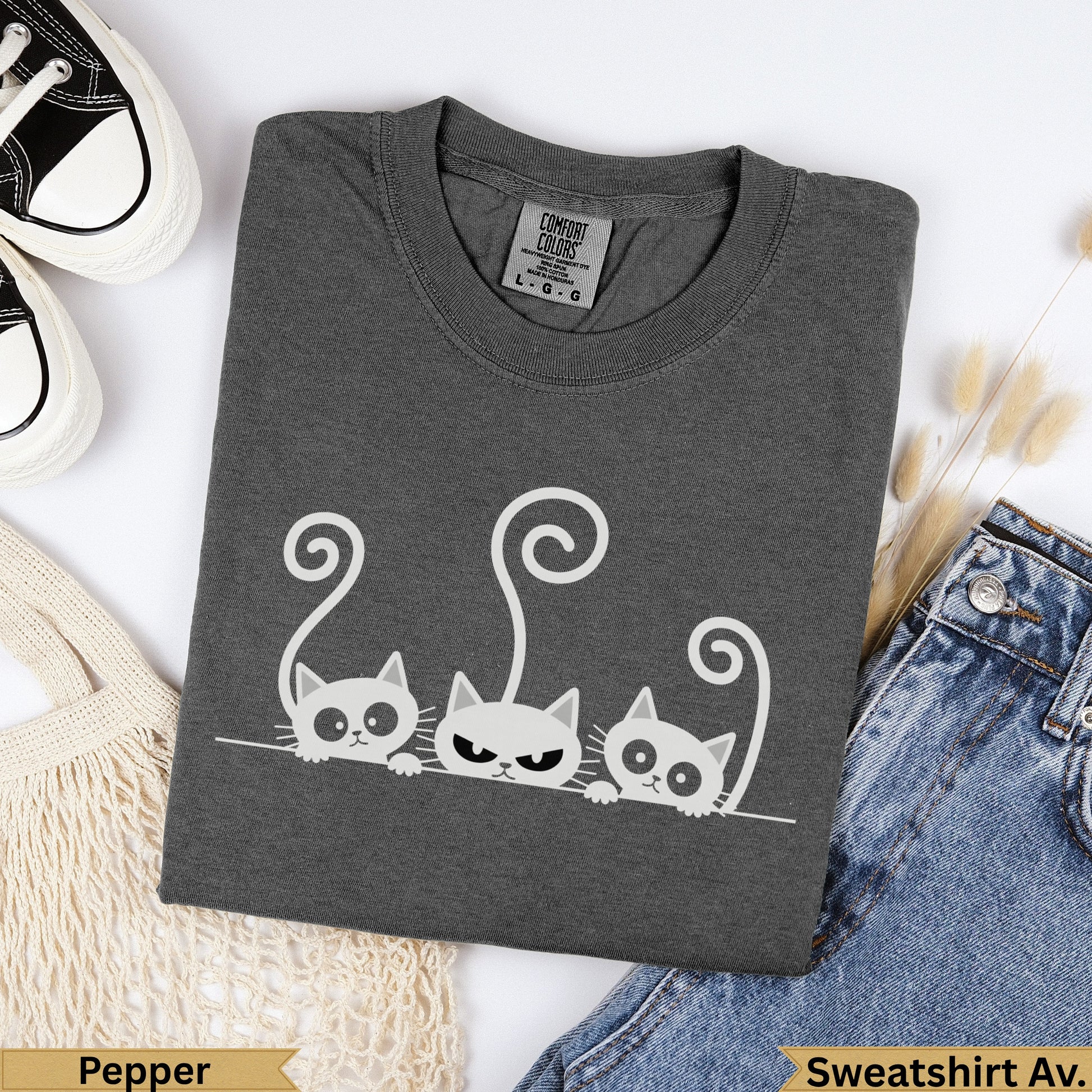 Dark gray t-shirt with three cartoon cats and "Pepper" text.