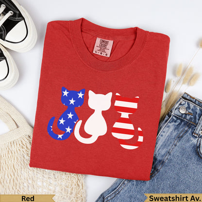 Red t-shirt with three patriotic cats: one star-spangled, one plain white, one striped.